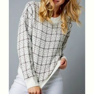 Woman's White and Gray Tweed Sweater Size Medium